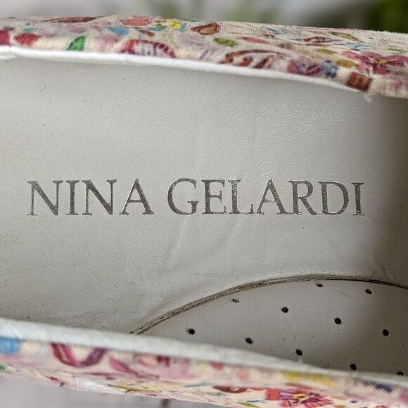 Nina Gelardi Floral Zip Up Spikeless Golf Shoes - Picture 8 of 11